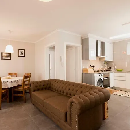 The Grove L Residences Apartment *